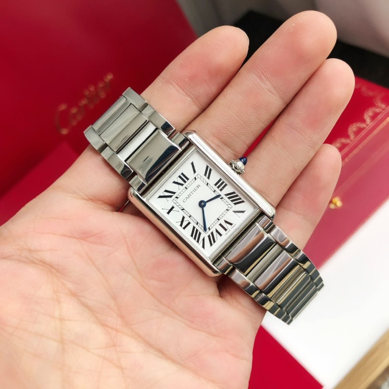 Часы Cartier Tank Must