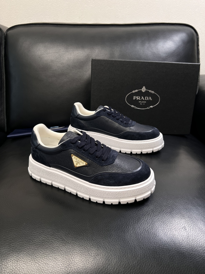 Кроссовки Prada