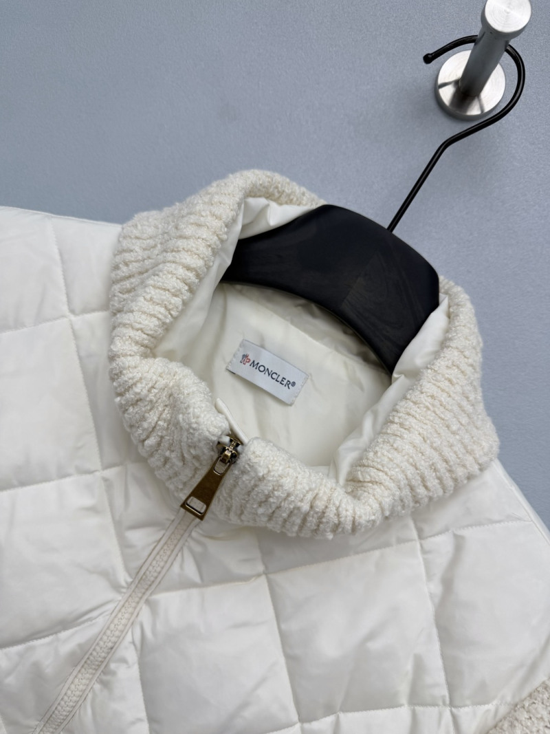 Пуховик Moncler с тканевыми рукавами