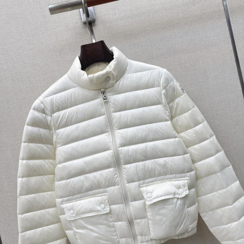 Зимняя куртка-пуховик с воротником-стойкой Moncler
