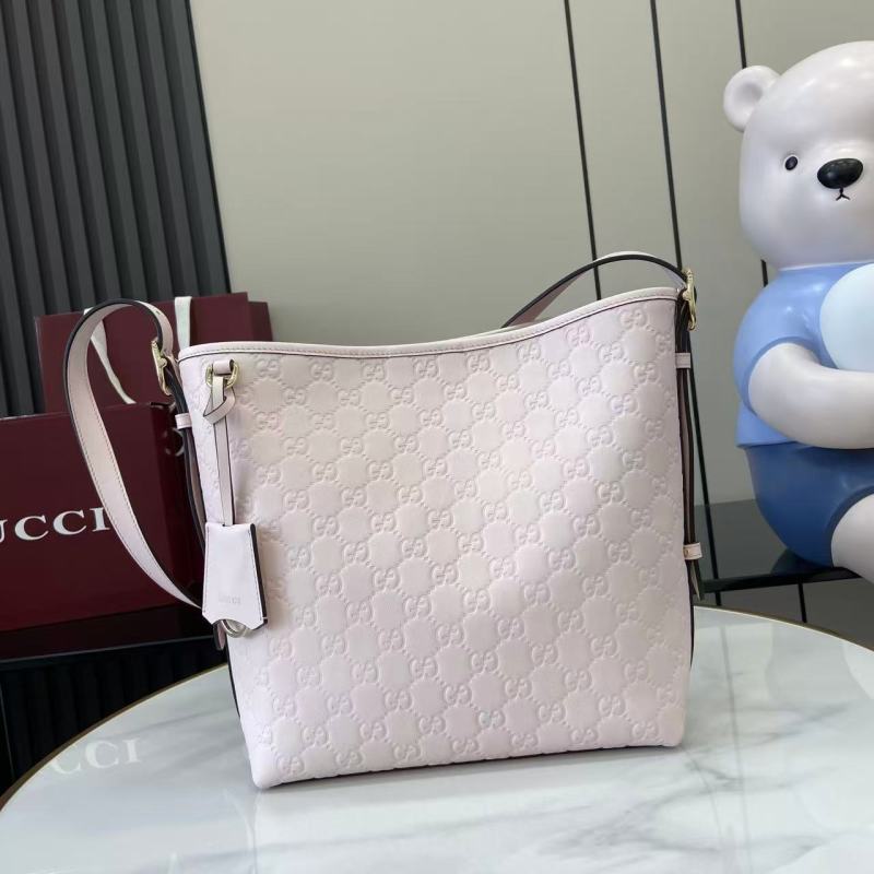 Сумка Gucci с монограммой