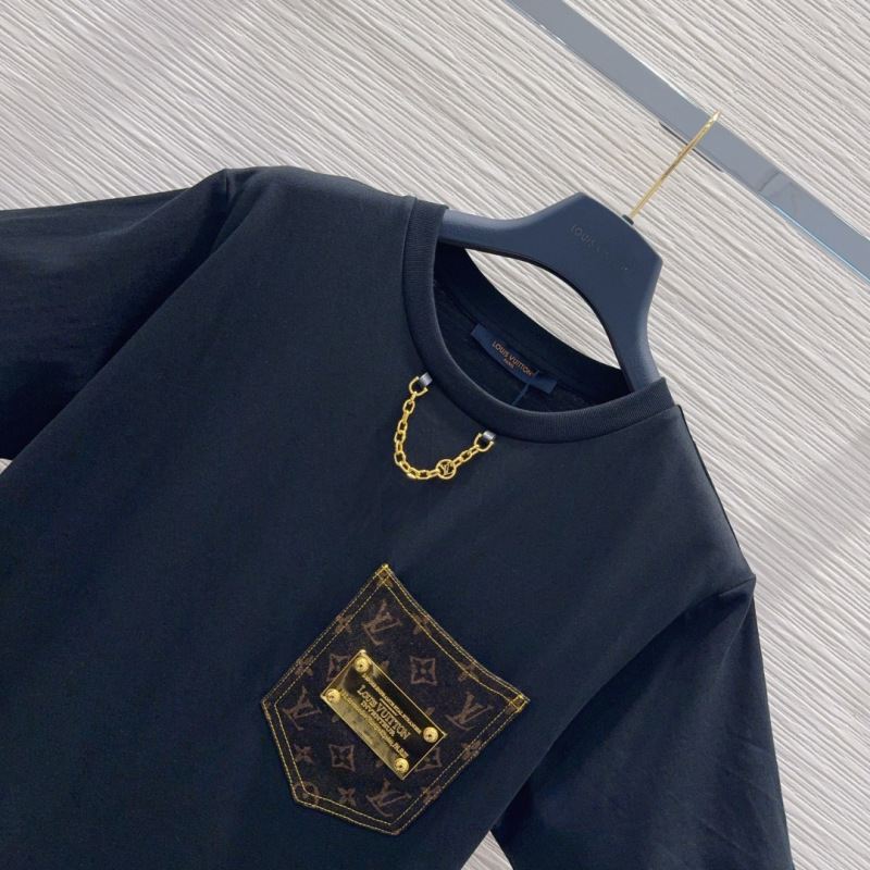 Футболка женская с декоративным карманом Louis Vuitton