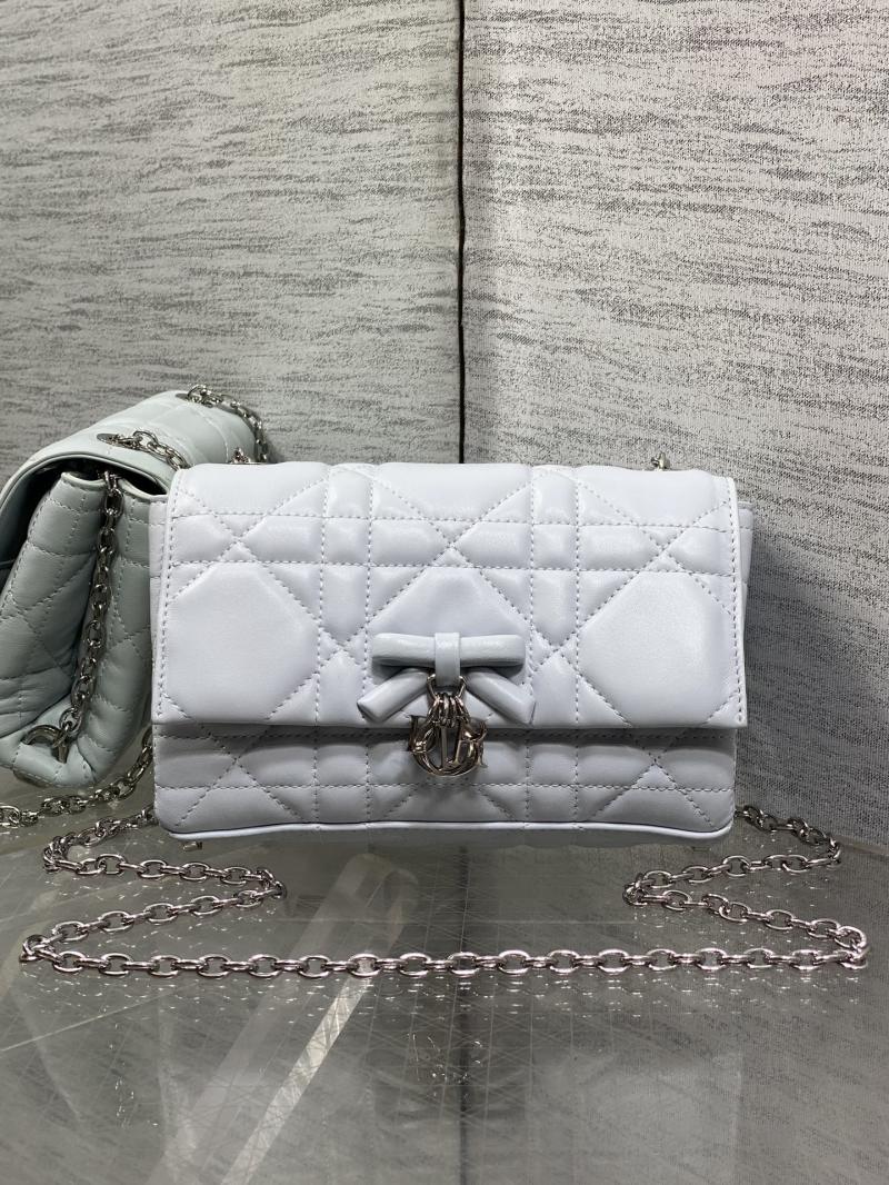 Сумка Dior с цепочкой и бантом