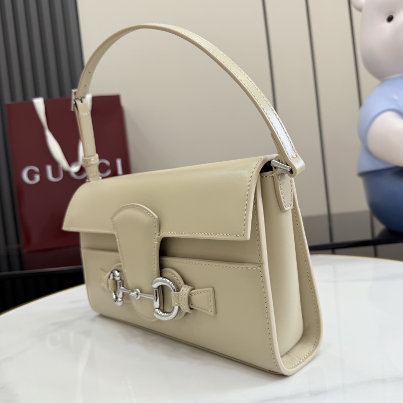 Сумка Gucci с металлической фурнитурой