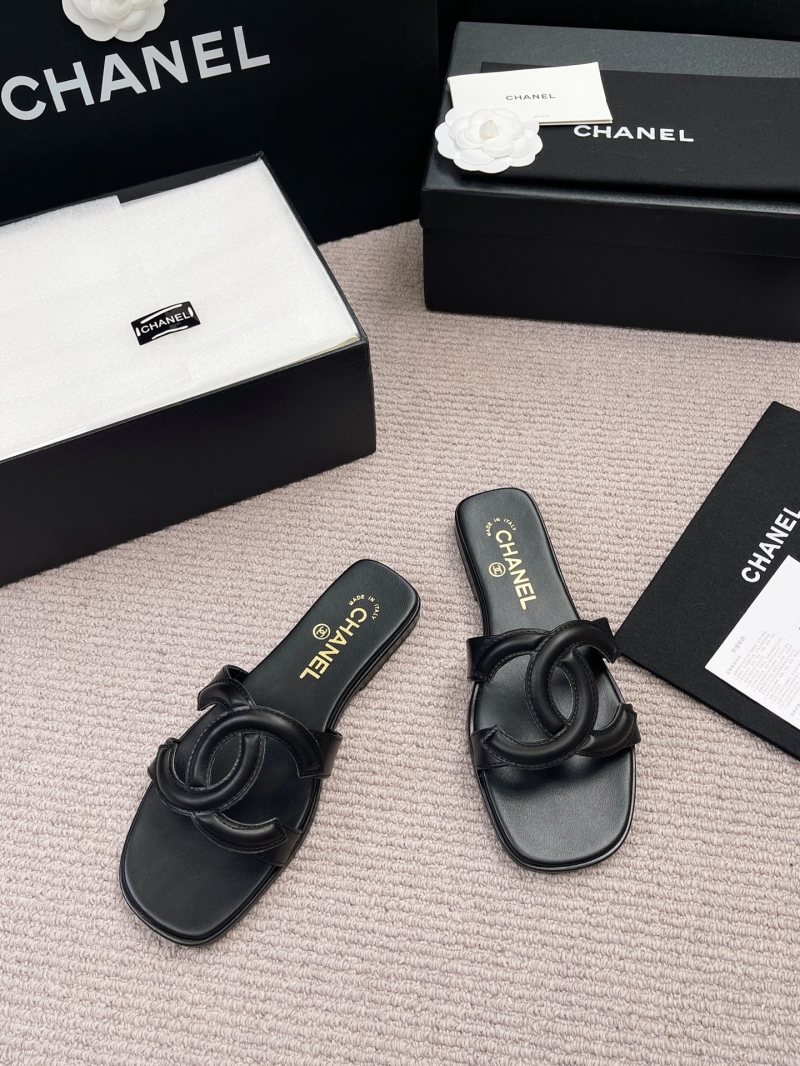 Женские черные сандалии с логотипом Chanel