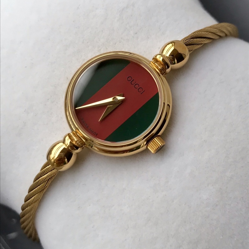Часы Gucci