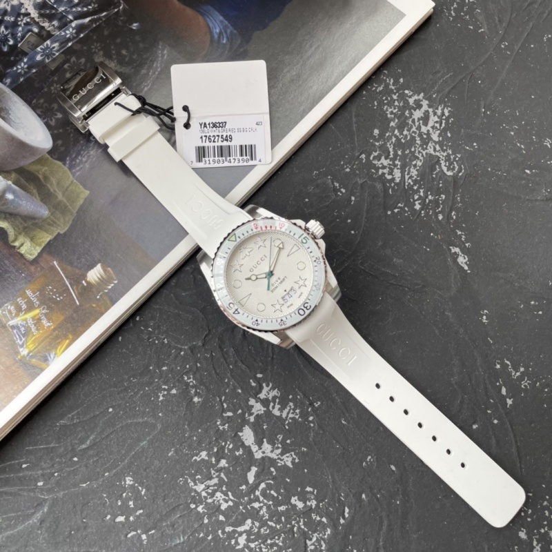 Часы Gucci