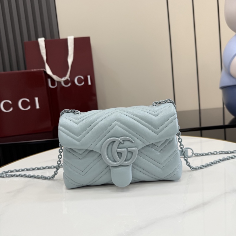 Сумка Gucci с цепочкой и клапаном