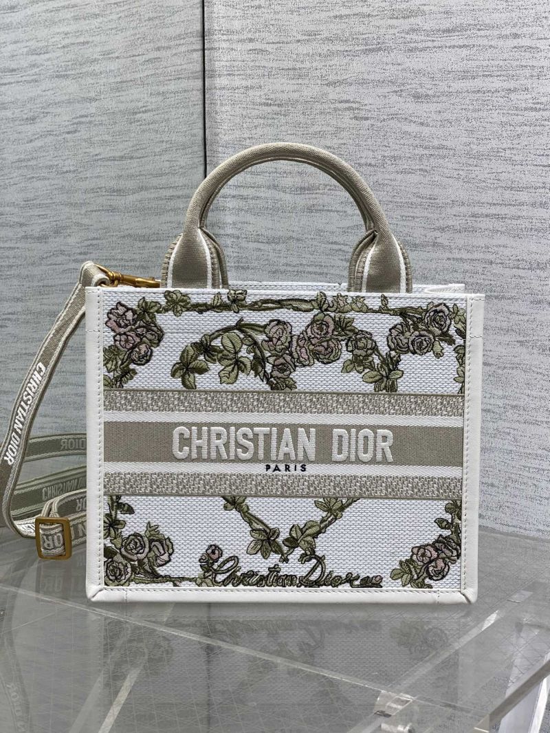 Сумка Christian Dior Lady Dior с цветочным принтом