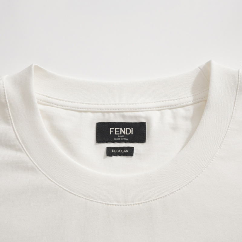 Футболка Fendi женская белая с вышивкой мороженого
