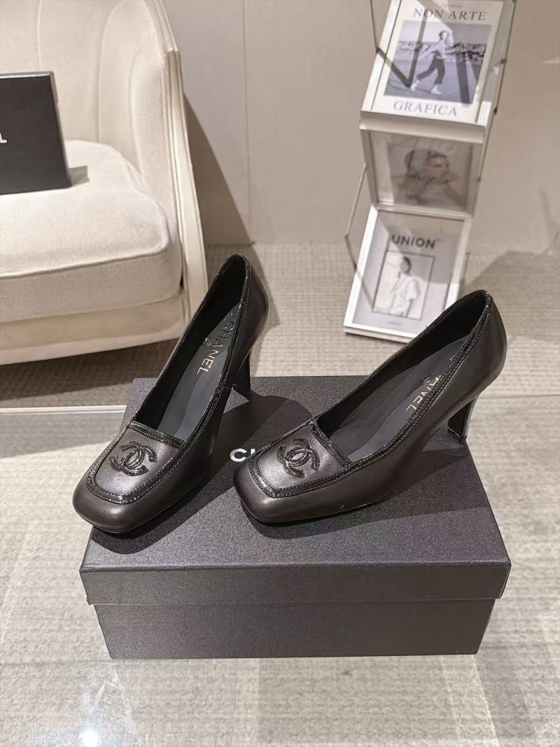 Женские туфли Chanel с квадратным носком