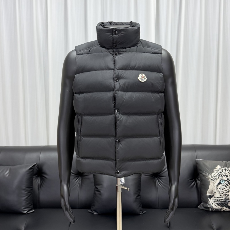 Жилет Moncler