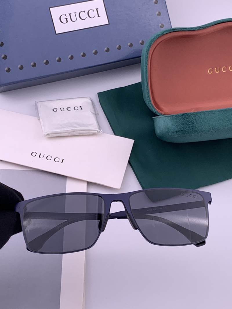 Солнцезащитные очки Gucci G6225