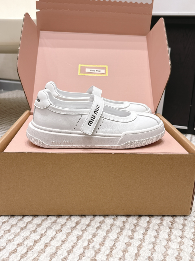 Женские балетки Miu Miu белые из натуральной кожи