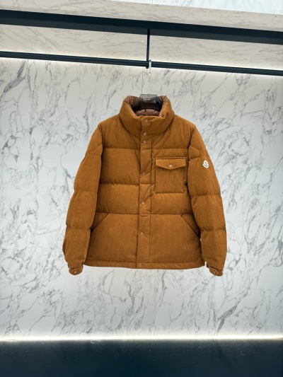 Пуховик Moncler