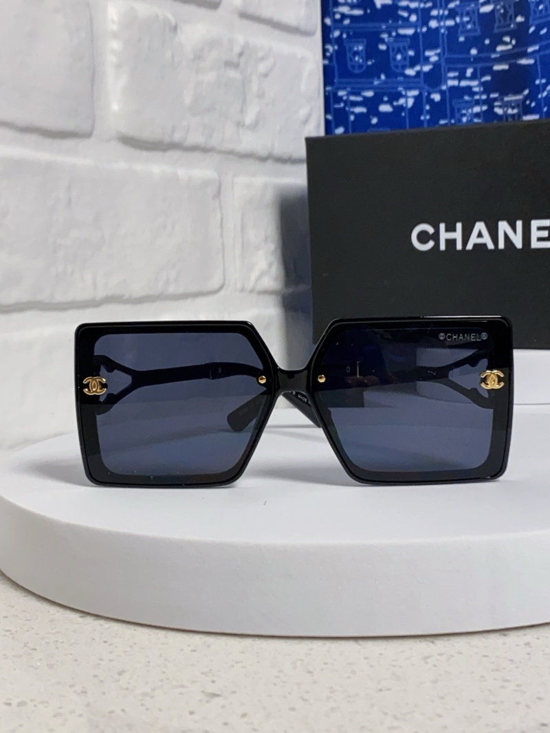 Стильные женские солнцезащитные очки Chanel