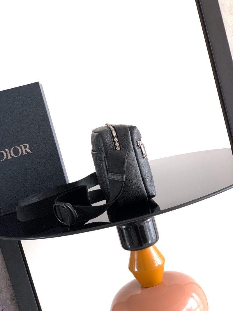 Черная сумка кросс-боди Dior с монограммой