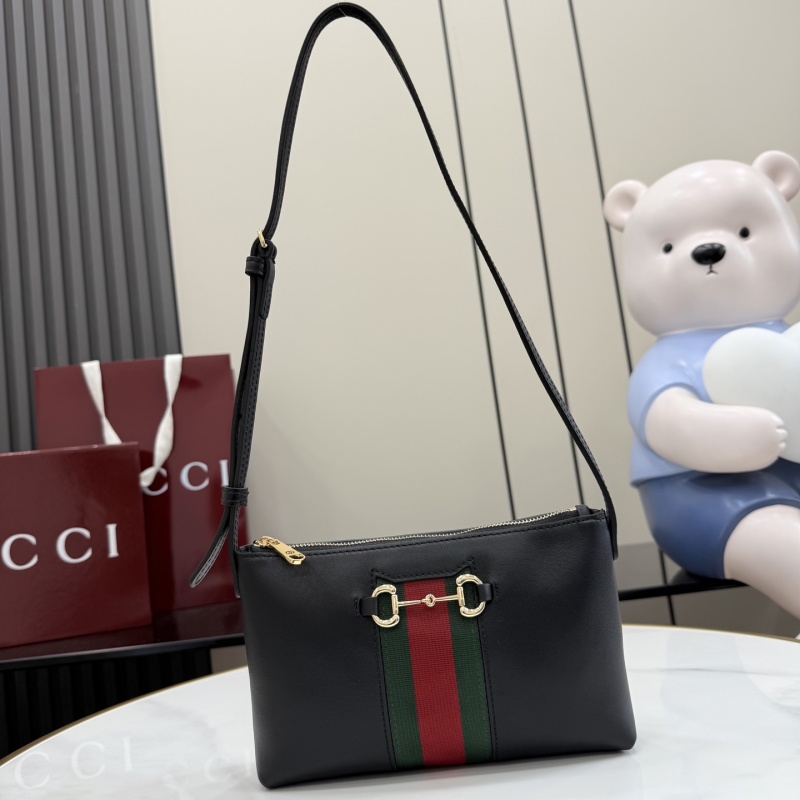 Сумка-клатч Gucci с ремешком