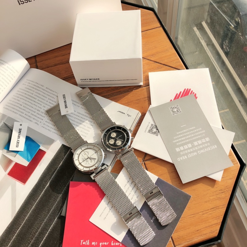 Часы Issey Miyake