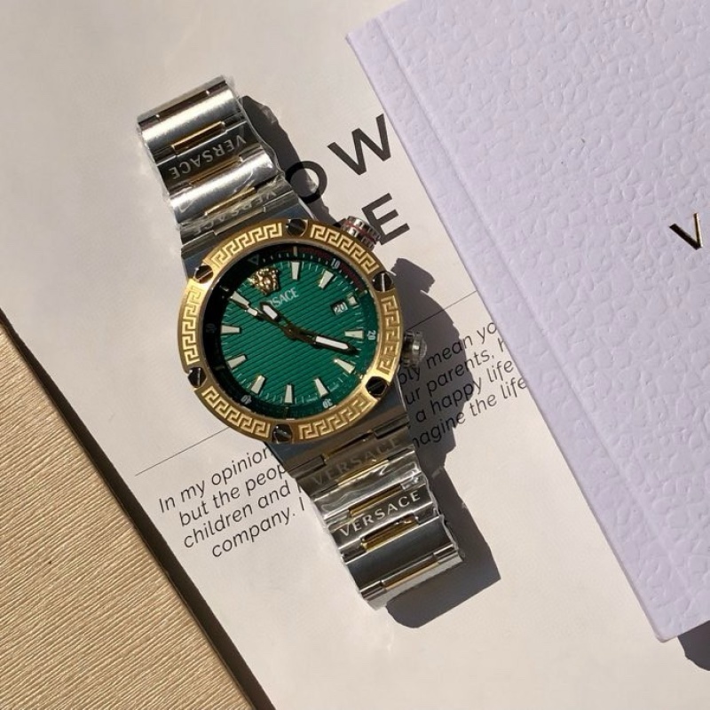 Часы Versace