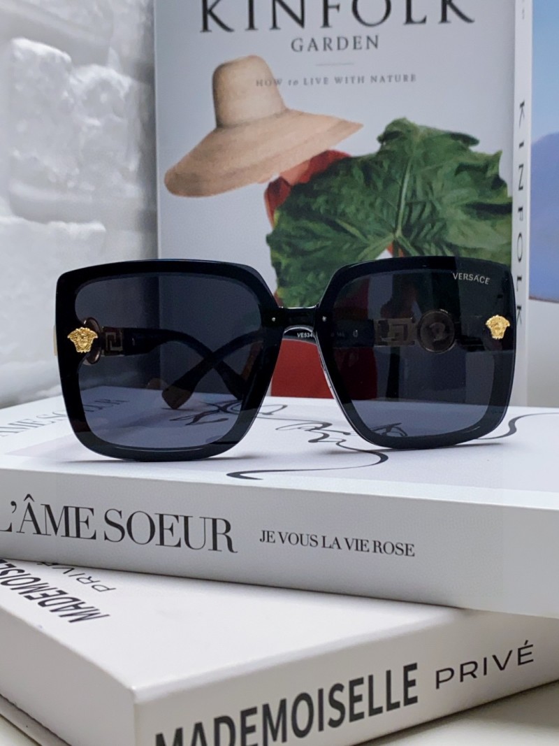 Женские солнцезащитные очки Versace черные квадратные