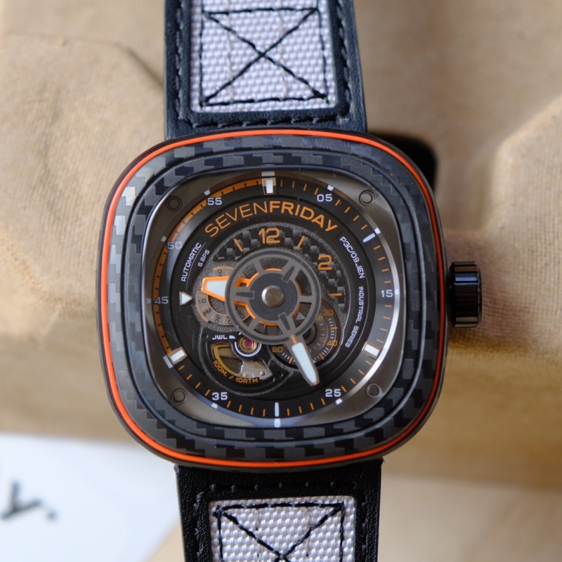 Часы SevenFriday