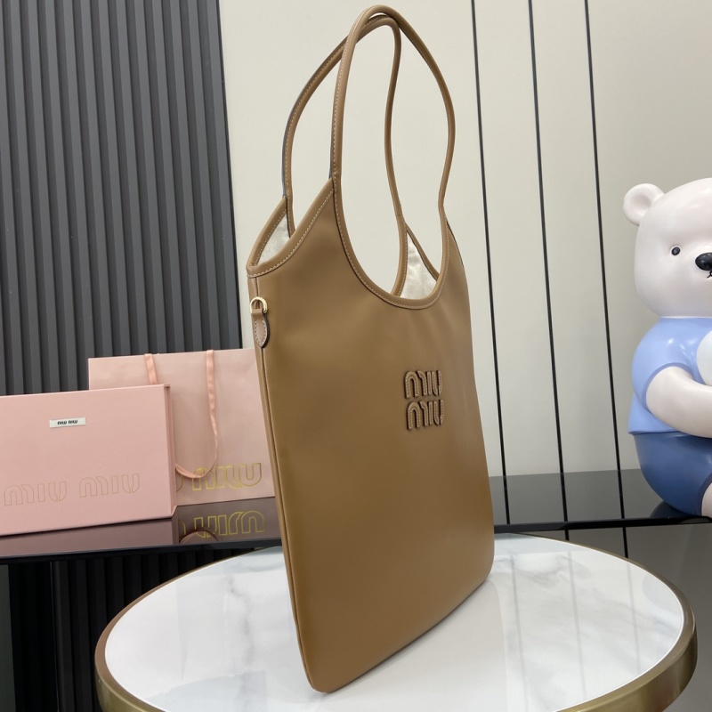 Сумка-тоут Miu Miu бежевая