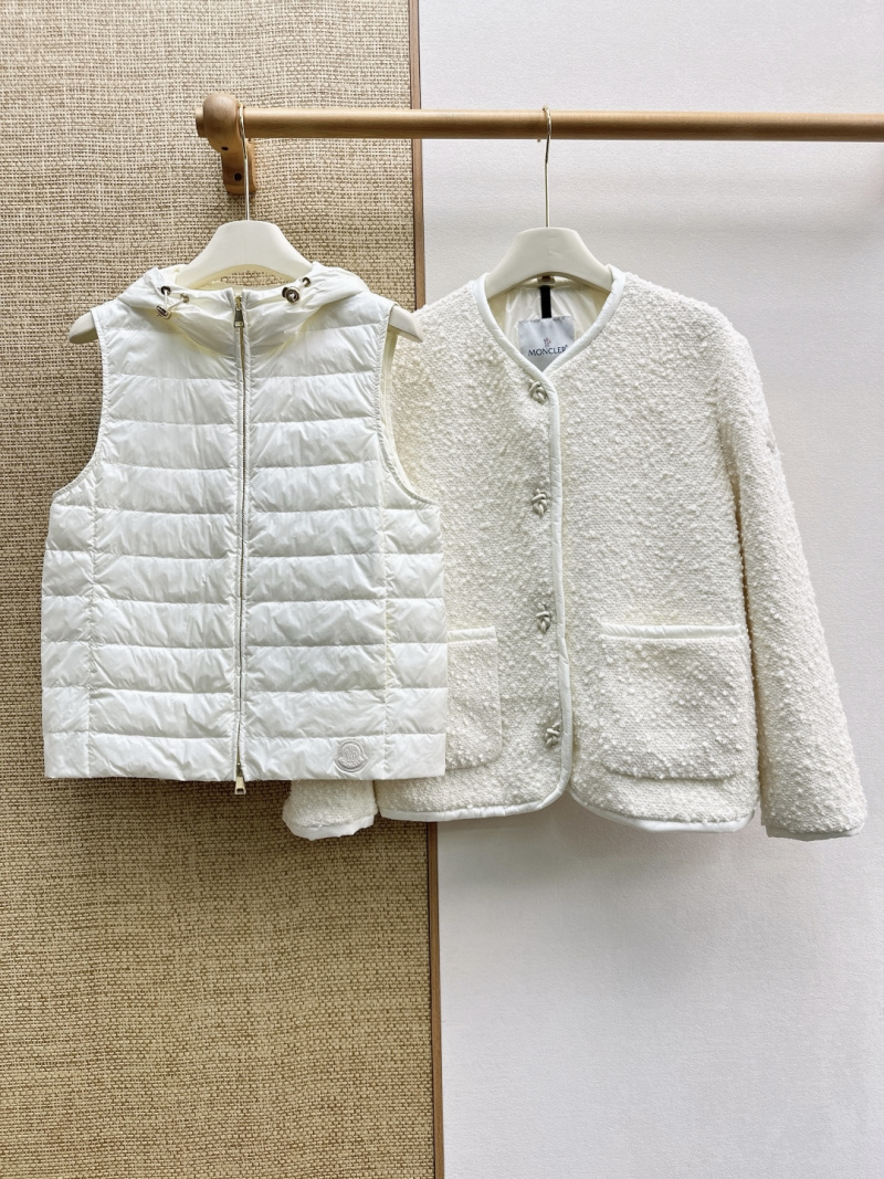 Пуховик Moncler
