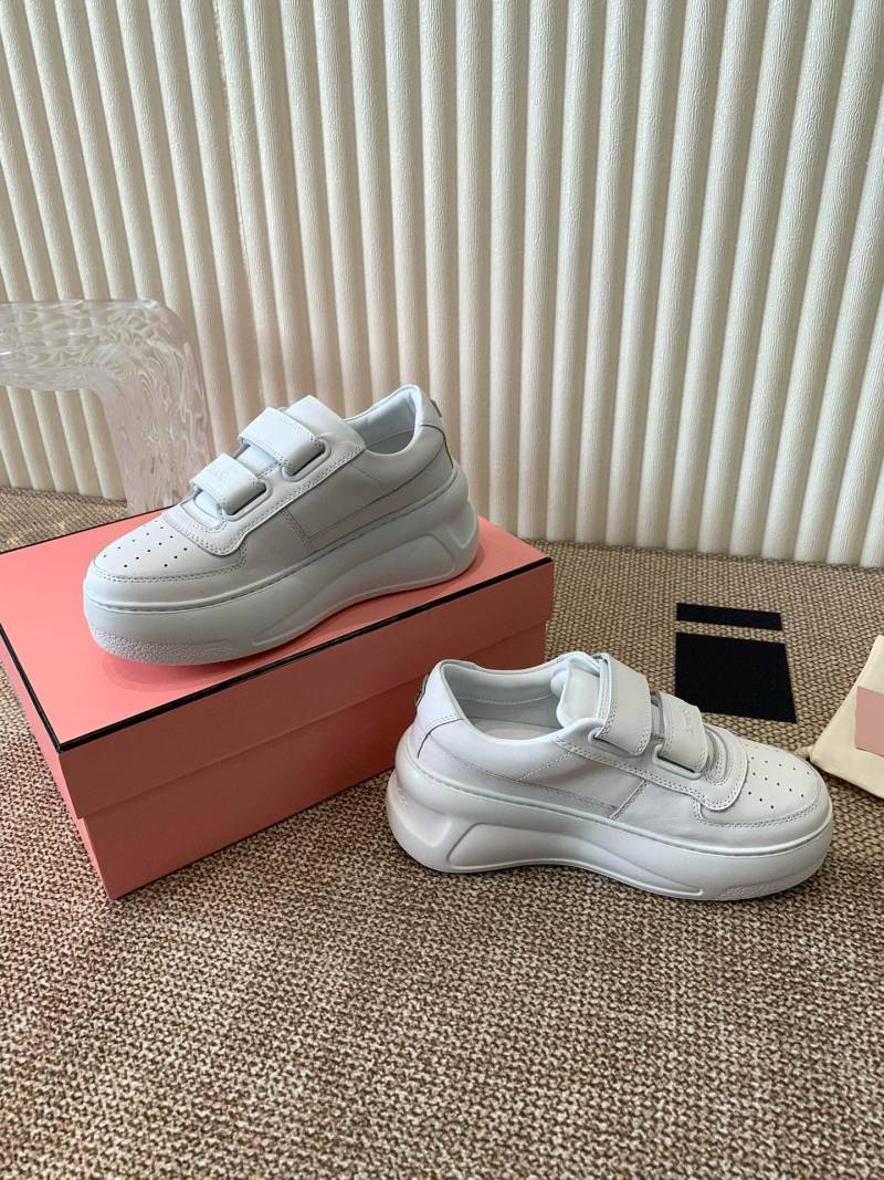 Белые кроссовки Acne Studios на липучках