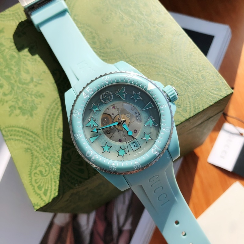 Часы Gucci