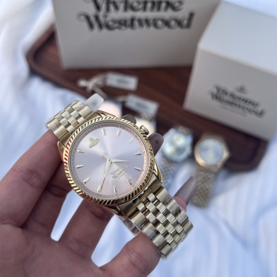 Часы Vivienne Westwood