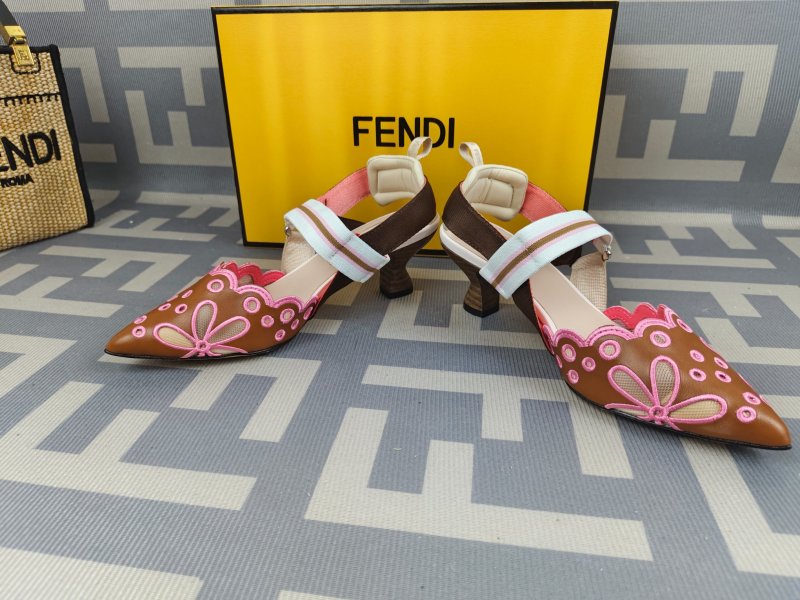 Женские босоножки Colibrì Fendi