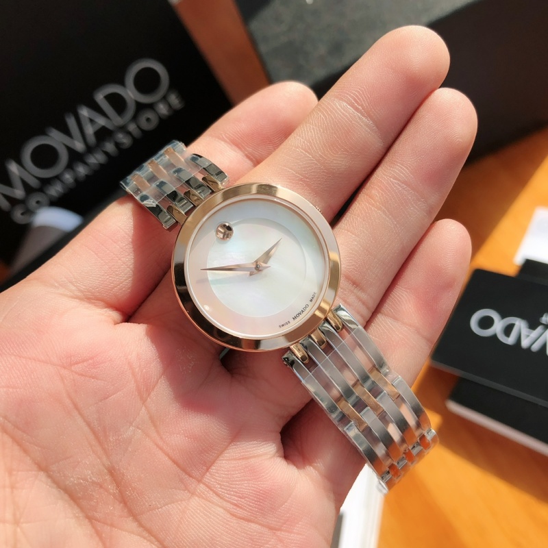 Часы Movado