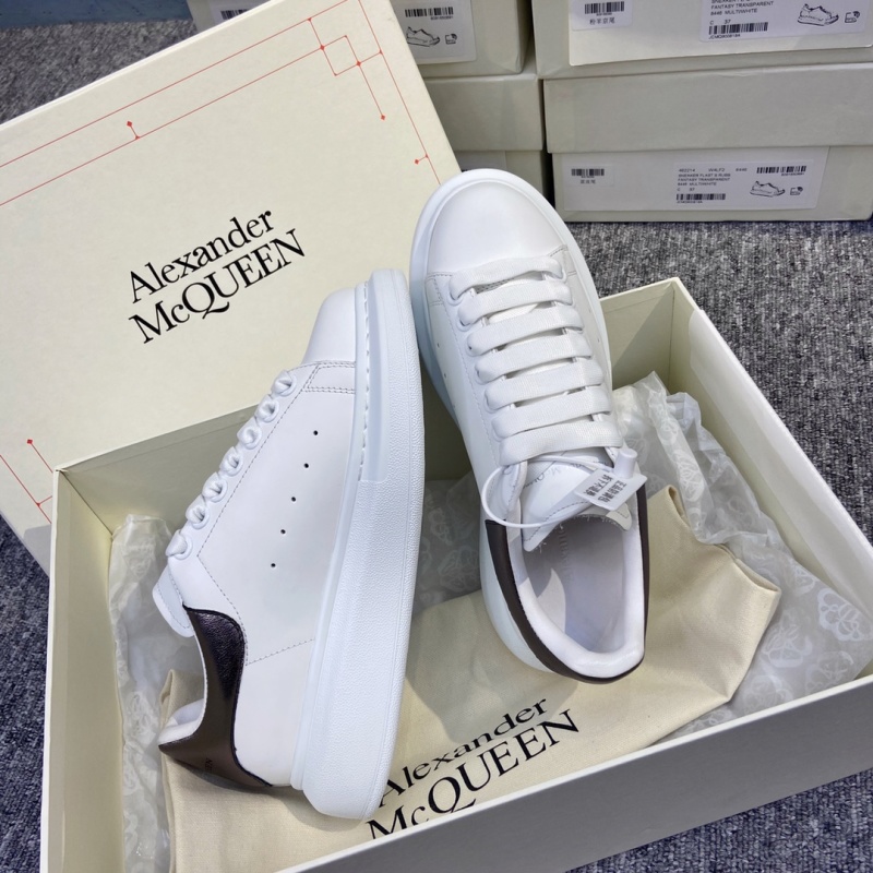 Кроссовки Alexander McQueen женские белые