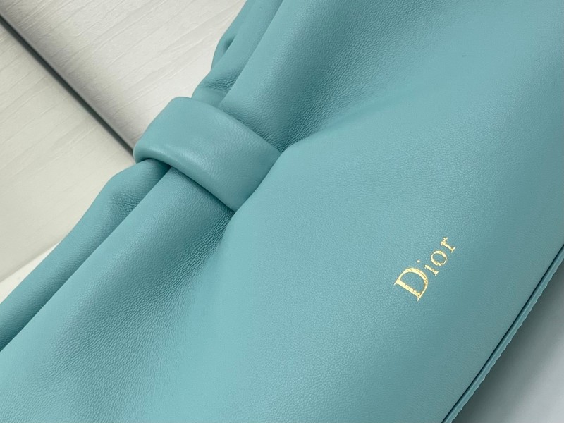 Сумка-бабочка Dior Bow (Дизайн Джонатана Андерсона)
