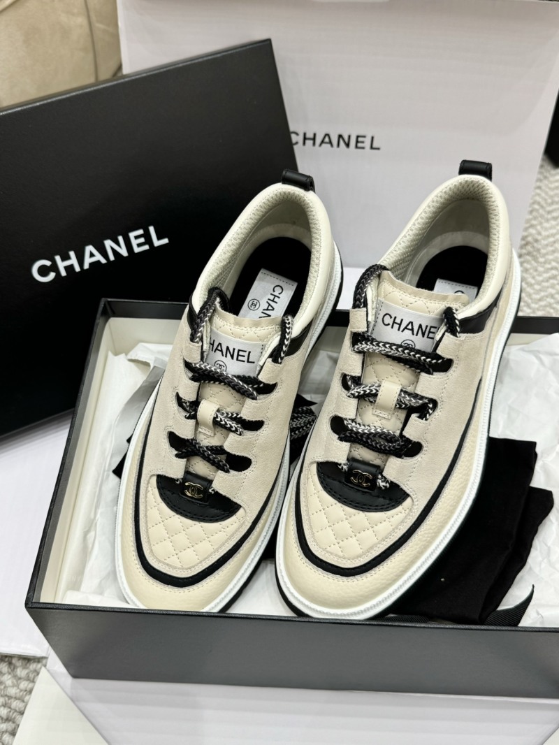Женские кроссовки Chanel с декором рогожка