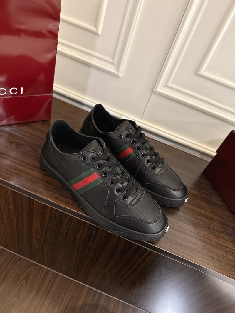 Обувь женская кроссовки черные с красно-зеленой полосой Gucci