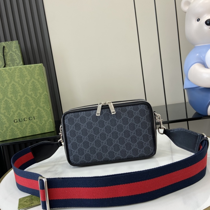 Сумка Gucci с монограммой