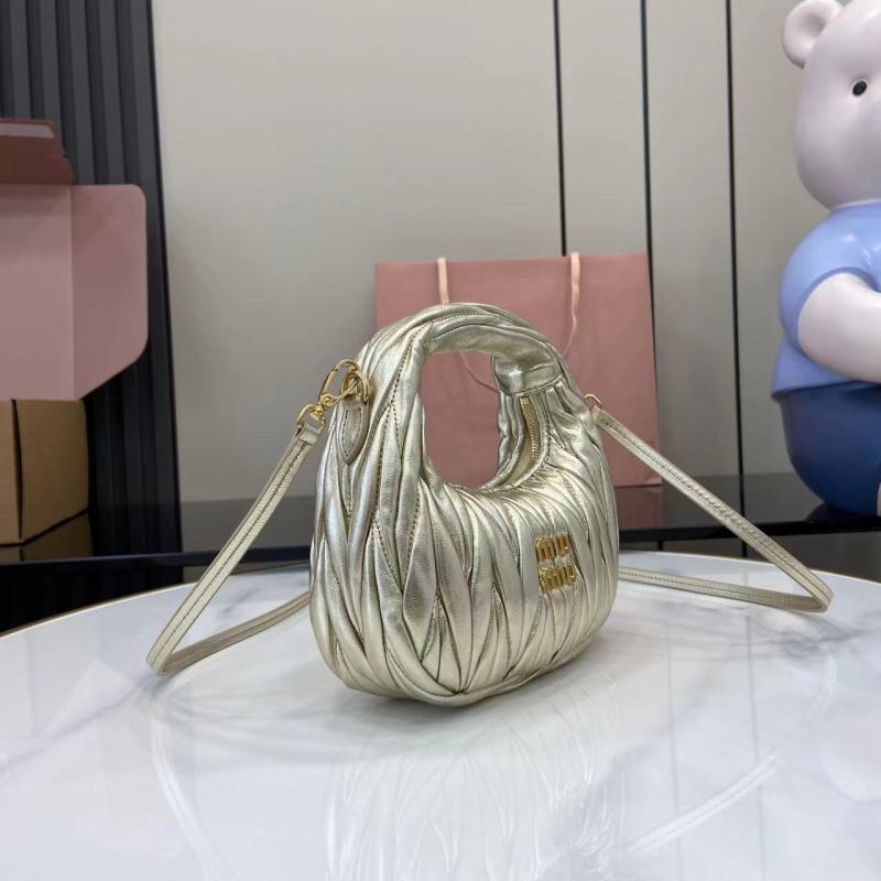 Сумка Miu Miu золотистая
