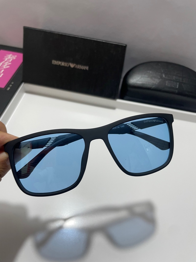 Мужские солнцезащитные очки Emporio Armani