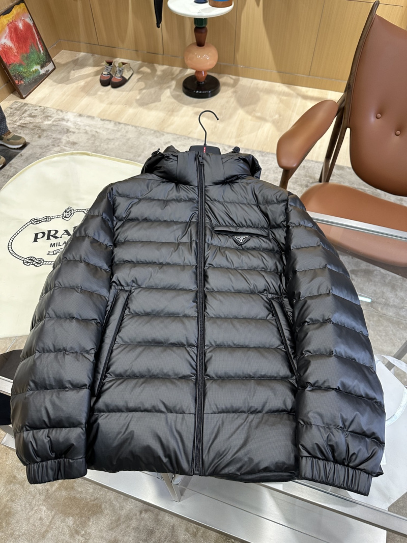 Пуховик Prada