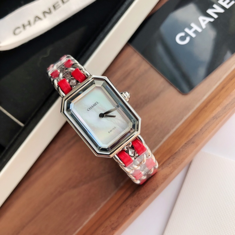 Часы Chanel