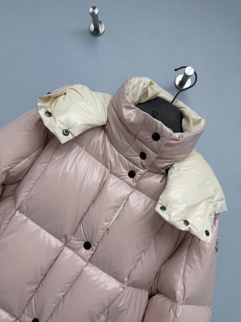 Пуховик Moncler