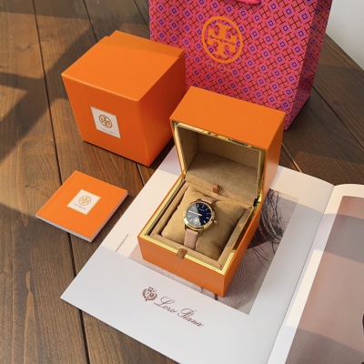 Часы Tory Burch
