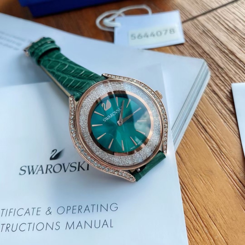 Часы Swarovski