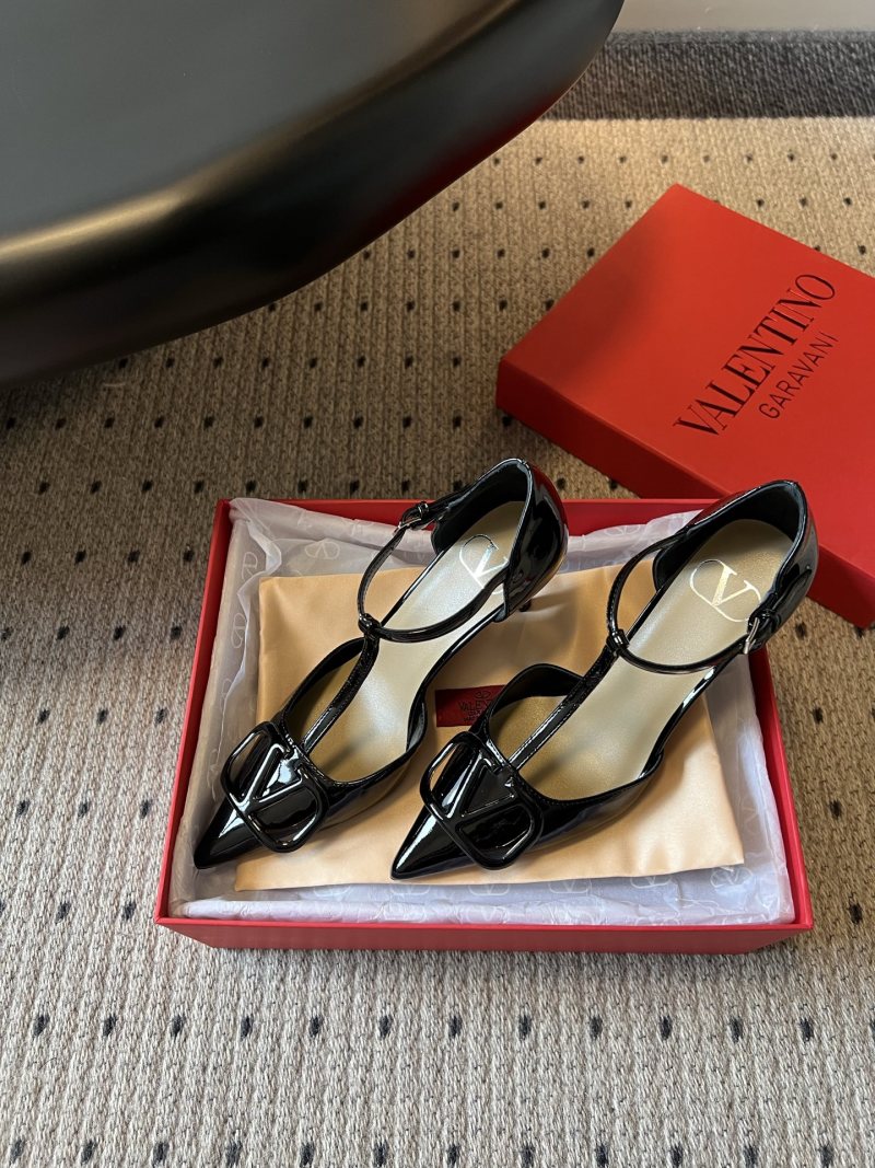 Женские туфли Valentino с логотипом V Valentino Garavani