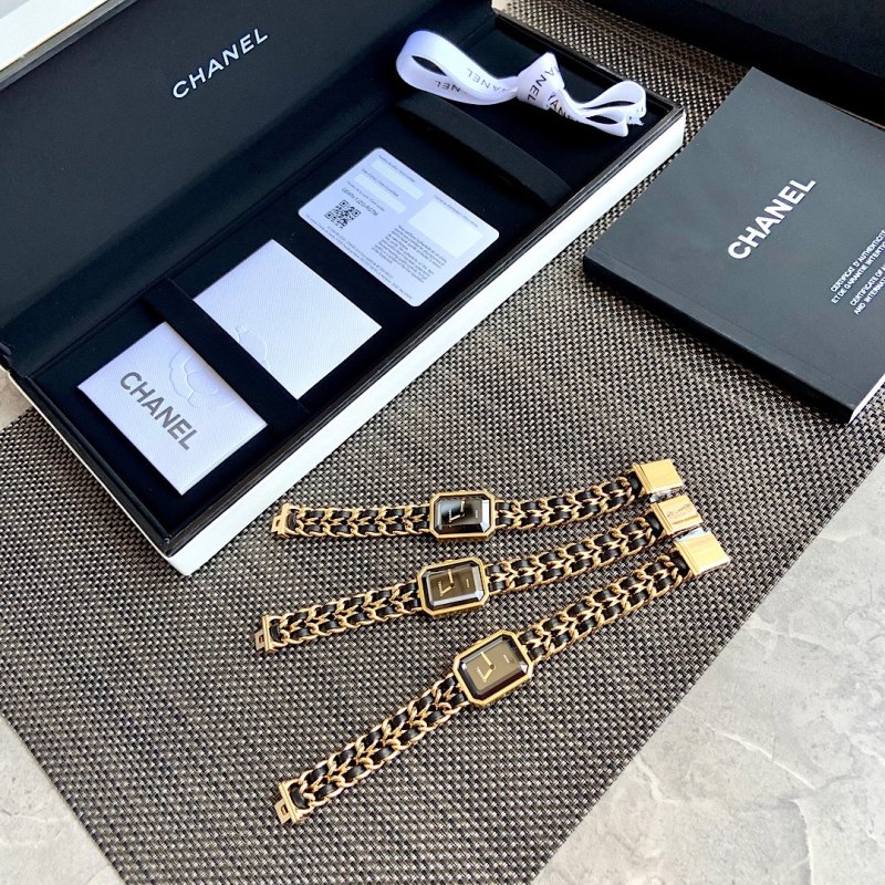 Часы Chanel