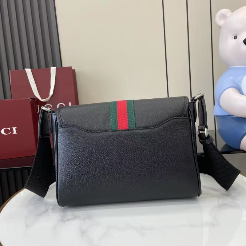 Сумка Gucci с красно-зеленой полосой