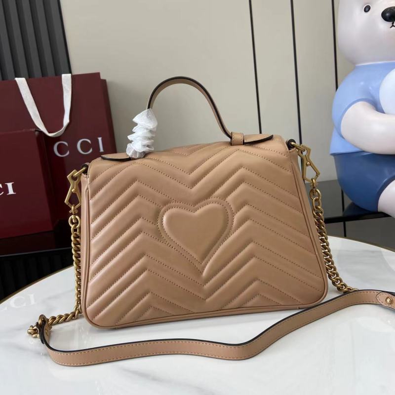 Сумка Gucci бежевая с золотой фурнитурой