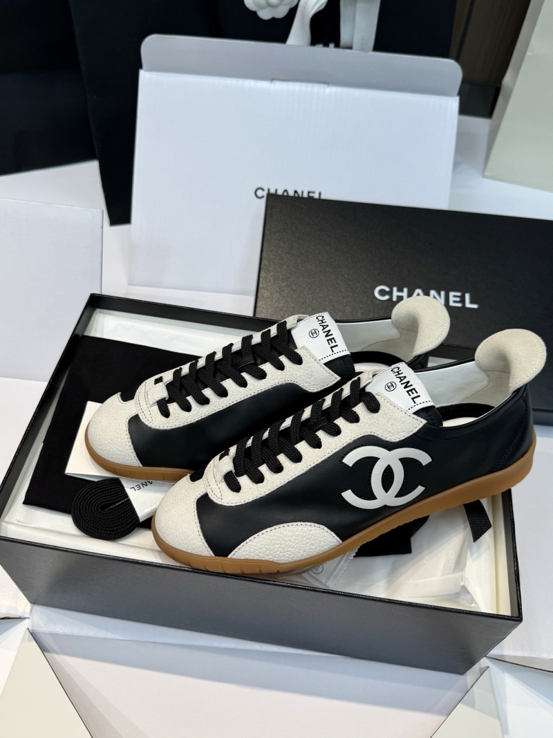 Кроссовки Chanel черно-белые